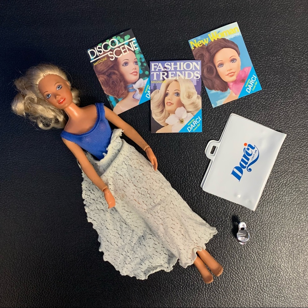Vintage 1978 Darci Doll with Portfolio Accessory